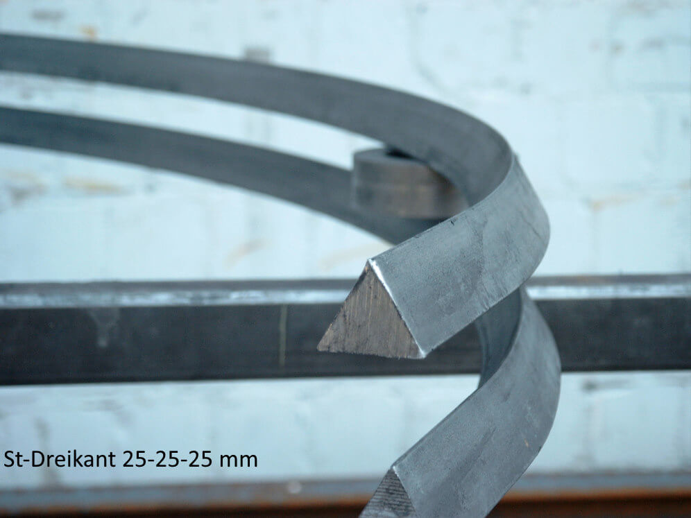 Flache Profile biegen bei - Gero Rohrbiegerei